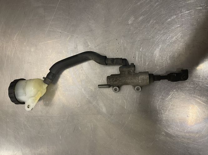Hovedbilde Honda ST 1300 2004 Bremsepumpe bakbrems 