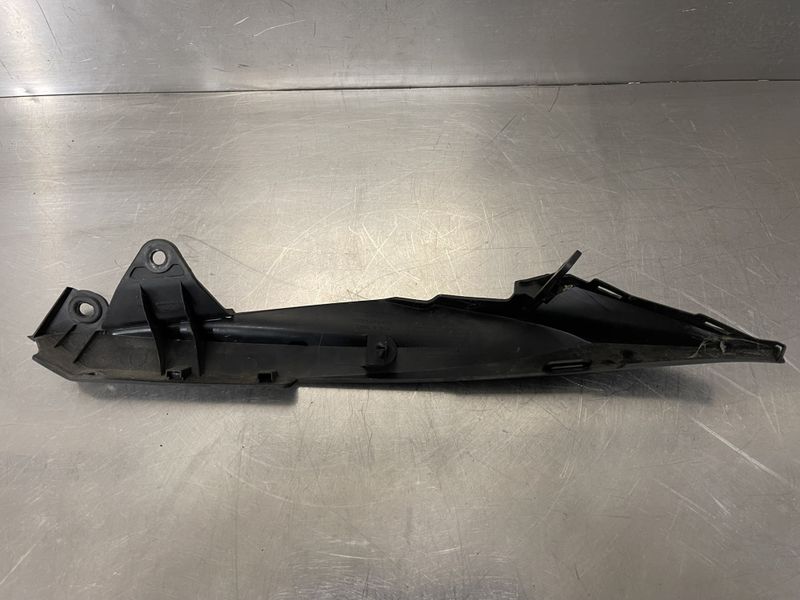 Honda CB 125 F 2017 Kåpe bak høyre