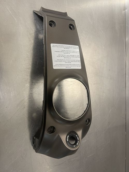 Hovedbilde Husqvarna Svartpilen 401 2023 Tank kåpe midtre