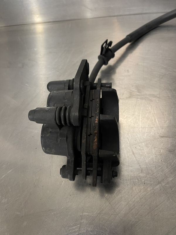 Suzuki GSX-F 600 2002 Bremsecaliper foran høyre 