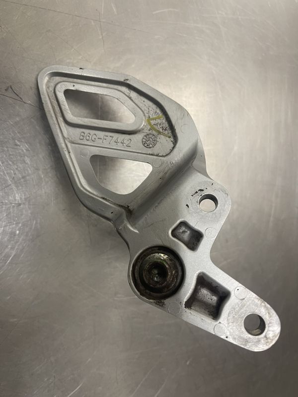 Yamaha MT125 2020-2025 Fothviler m/brakett fører venstre