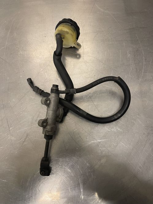 Hovedbilde Honda CBR 600 F4 2004 Bremsepumpe bakbrems