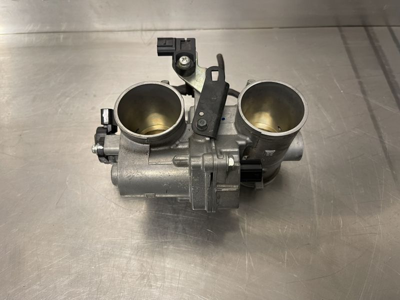 Honda Africa Twin CRF 1100 2021 Gasspjeld