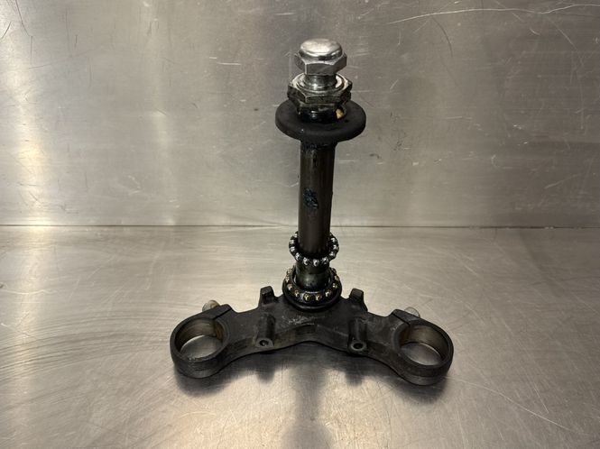 Hovedbilde Triumph Bonneville T100 2006 Styrekrone nedre