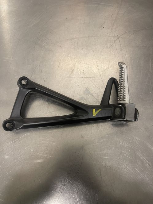 Hovedbilde Yamaha MT125 2020-2025 Fothviler m/brakett passasjer venstre