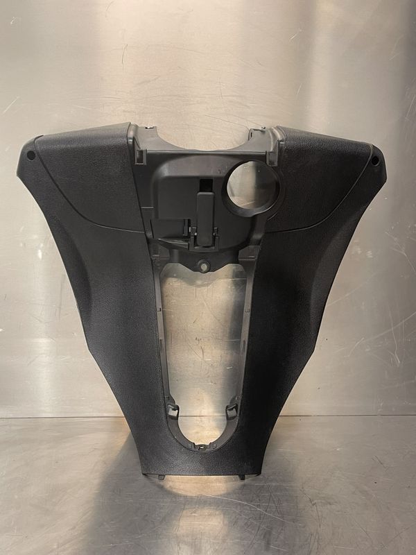 Piaggio MP3 300 2014 Kne kåpe 