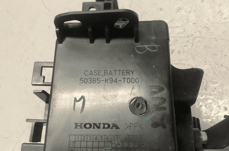 Honda CB125R 2023 Batterikasse 