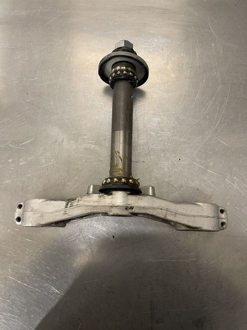 Hovedbilde Yamaha YZF R1000 1997 Styrekrone nedre 