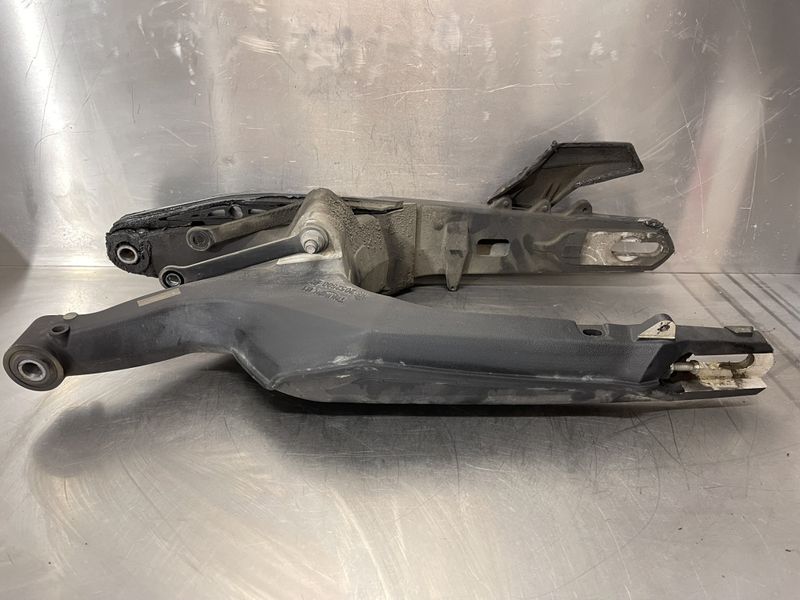 Triumph Tiger 800 2015 Baksving