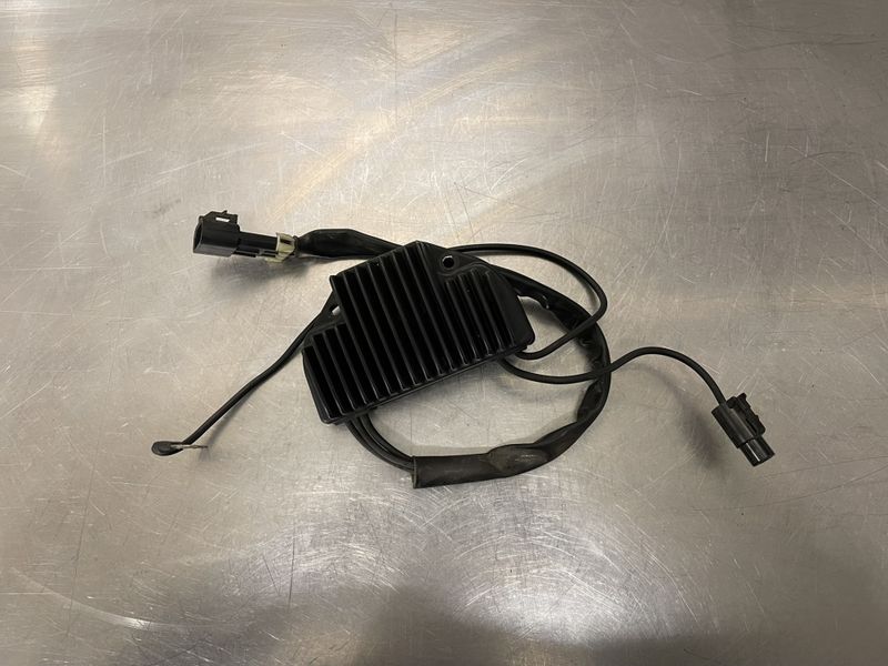 Harley Davidson V-Rod 2003 Spenningsregulator