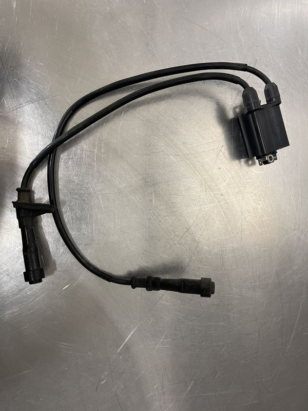 Honda Shadow VT1100 1998 Coil