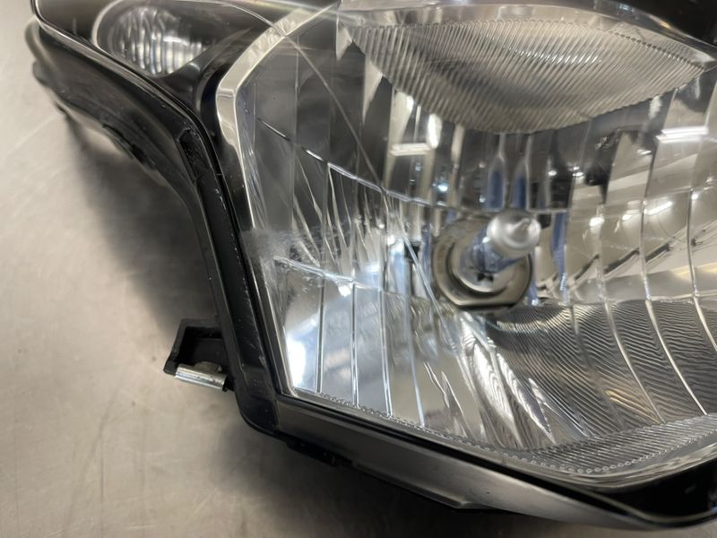 Honda CBR 125 2015 Frontlykt 