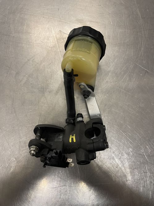 Hovedbilde Honda CBR 1000RR 2008 Bremsepumpe frambrems 