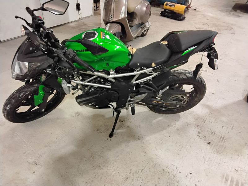 Kawasaki Z125 2021