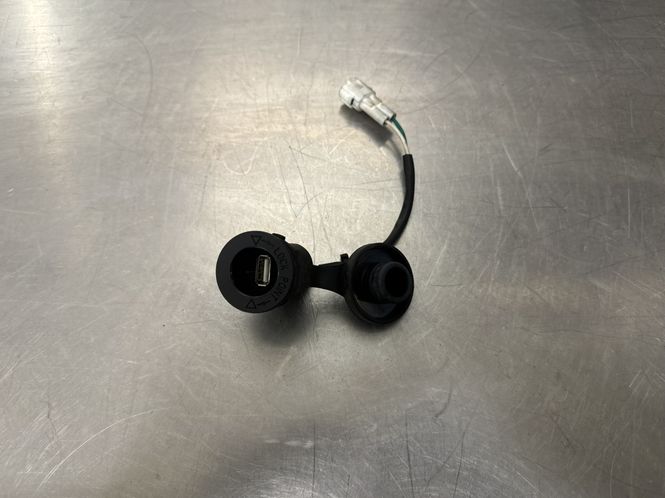 Hovedbilde Ducati Scrambler 800 2019 Cafe Racer 12V Uttak